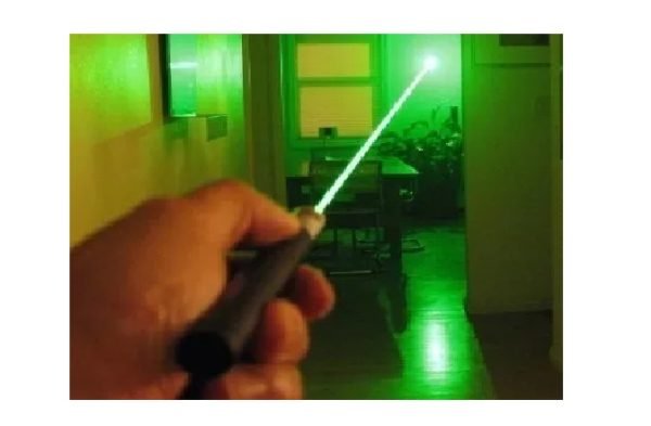 Puntero Láser Laser Color Verde 5 Mw Señalar Ptos Lejanos